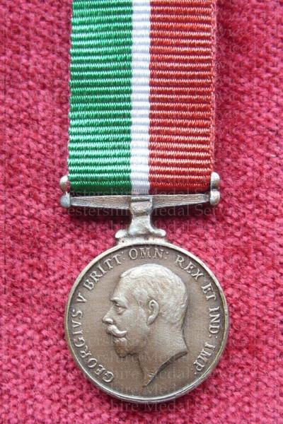 Mercantile Marine War Medal Miniature Medal