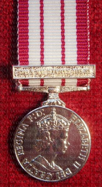 Worcestershire Medal Service: Naval GSM - EIIR - Bomb & Mineclearance 1945-53