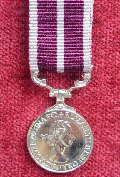 Meritorious Service Medal EIIR (BRITT:OMN) Miniature Medal
