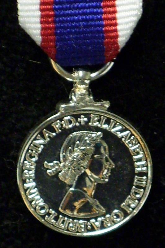 Royal Fleet Reserve LSM EIIR Miniature Medal