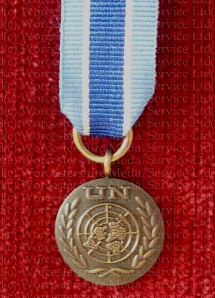 thumbnail interactive-video image 1 of Full Size UN United Nations Kosovo Medal – UNMIK – UK Made 1 of 3