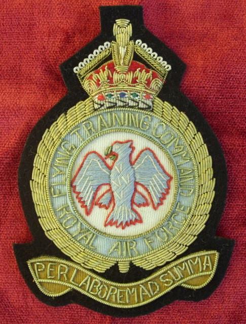 Worcestershire Medal Service: RAF Flying Training Command Wire Blazer Badge