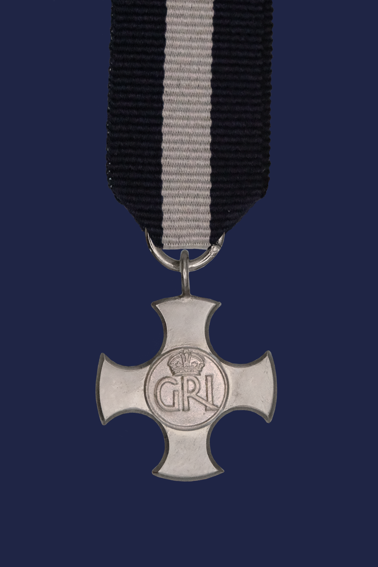 Distinguished Service Cross - GVI Miniature Medal