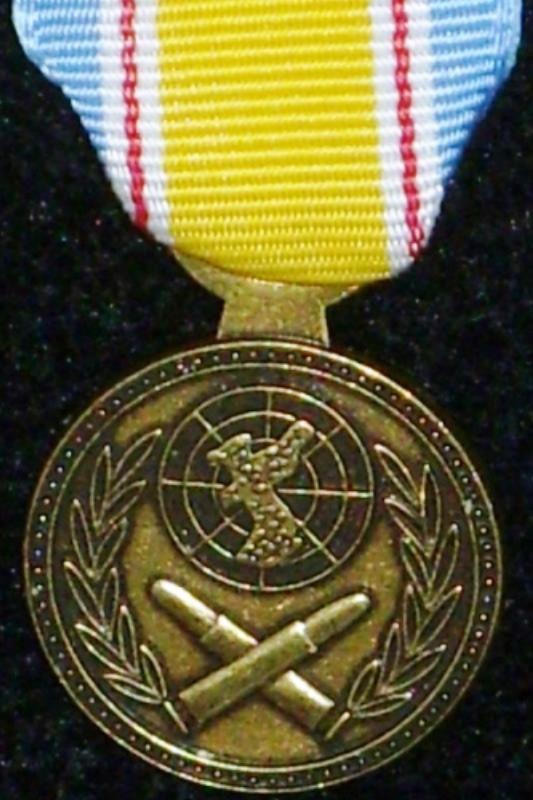 Korea - War Service (Crossed Bullets) Miniature Medal