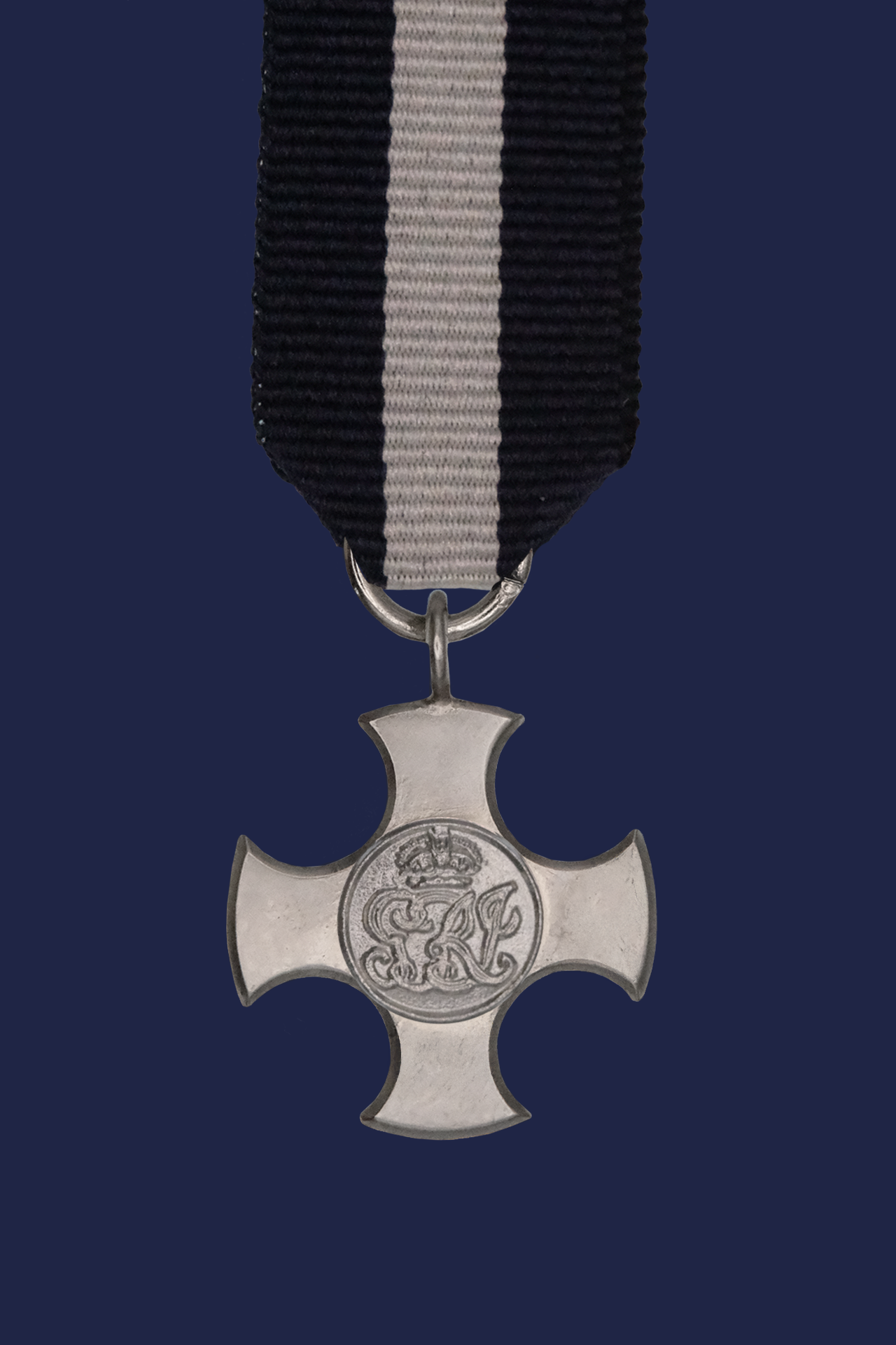 Distinguished Service Cross - GV Miniature Medal